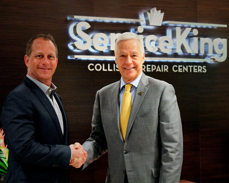 Service King CEO Chris Abraham (l) met with U.S. Assistant Secretary of Labor for Veterans Employment and Training Michael Michaud yesterday to discuss the multiple shop operator's Mission 2 Hire veterans employment initiative.