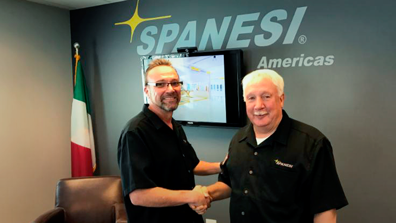 Timothy Morgan (l), Managing Director of Spanesi Americas and Paul French of Tri-State Equipment.